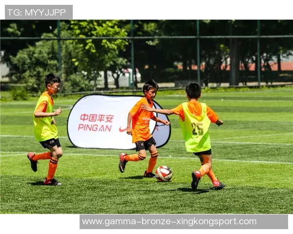 广州市少儿足球培训助力孩子成长与团队合作能力提升的全新体验
